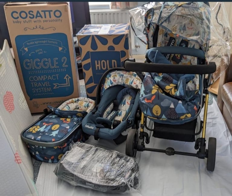 Cosatto Giggle 2 Travel System Foxtale with Cosatto Hold Group 0+ Car Seat and Isofix base