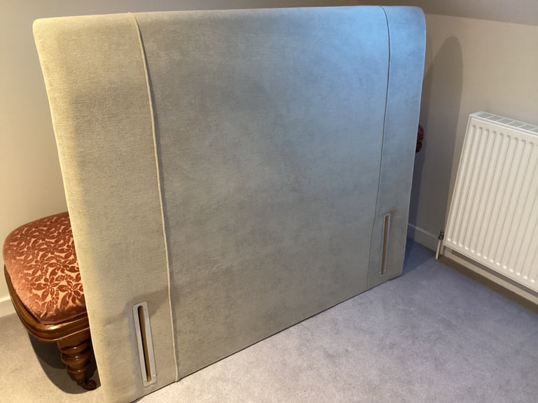 Floor standing headboard