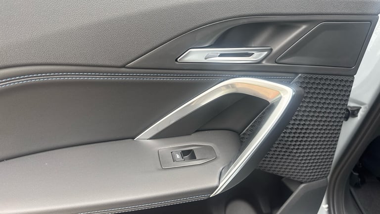 2025 BMW iX2 150kW eDrive20 Shadow Edition 65kWh 5dr Auto Electric Hatchback Hatchback Electric A...