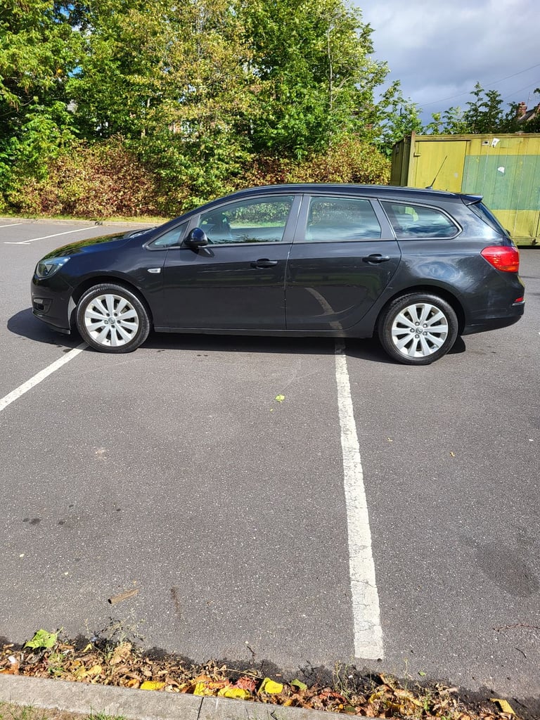Vauxhall, ASTRA, Estate, 2015, Manual, 1598 (cc), 5 doors