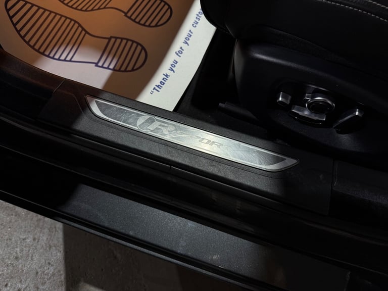 2017 Jaguar XF 2.0d R-Sport Saloon 4dr Diesel Auto AWD Euro 6 (s/s) (240 ps)