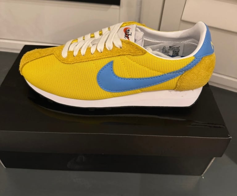 Ladies Yellow & Blue Size 6 Nike LD-1000 trainers RPR £90