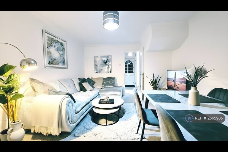 2 bedroom house in Sherbourne Avenue, Bradley Stoke, Bristol, BS32 (2 bed) (#2665935)