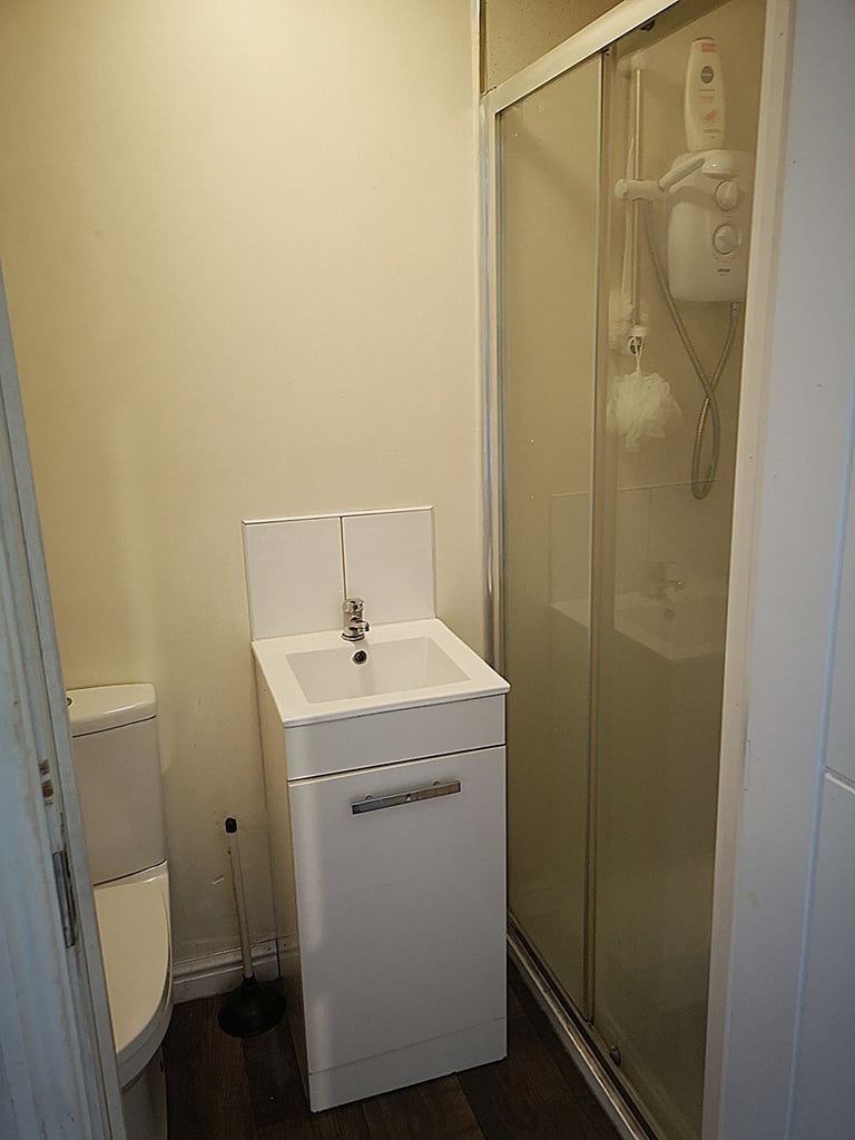 DSS only shared house - Ideally Located for High Street 