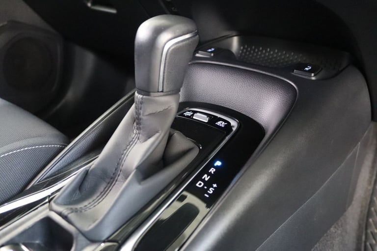 2020 Toyota Corolla 2.0 VVT-h Design Hatchback 5dr Petrol Hybrid CVT Euro 6 (s/s) (184 ps) Hatchb...