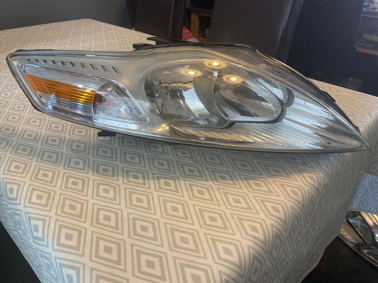 2009 FORD MONDEO ZETEC TDCI 140 Drivers Headlamp RH