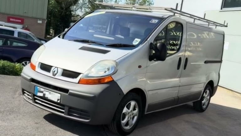 2005 renault trafic dci 100