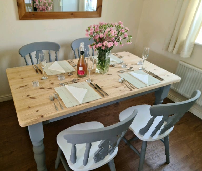 Gorgeous farmhouse table and chairs