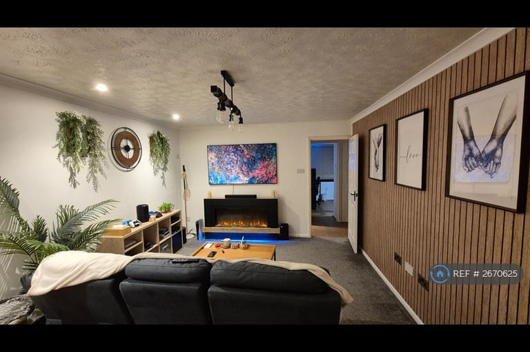 2 bedroom flat in Weston Road, Norwich, NR6 (2 bed) (#2670625)