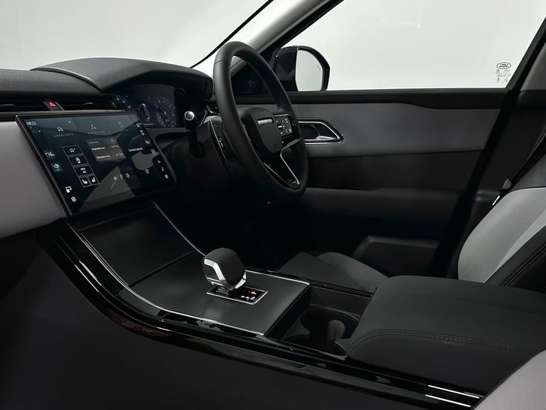 2024 Land Rover Range Rover Velar P250 Dynamic SE 2.0 Auto ( 250 bhp ) Station Wagon Petrol Autom...