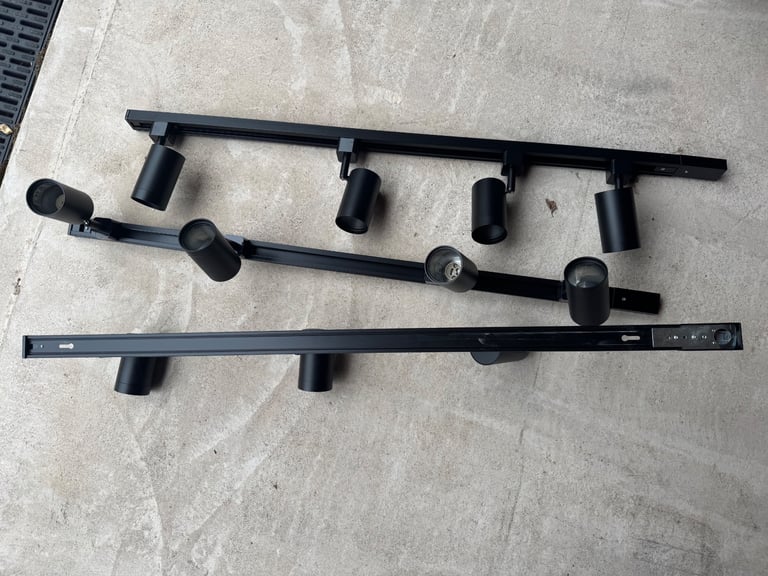 3 sets of lights, metal, tilt and slide, black