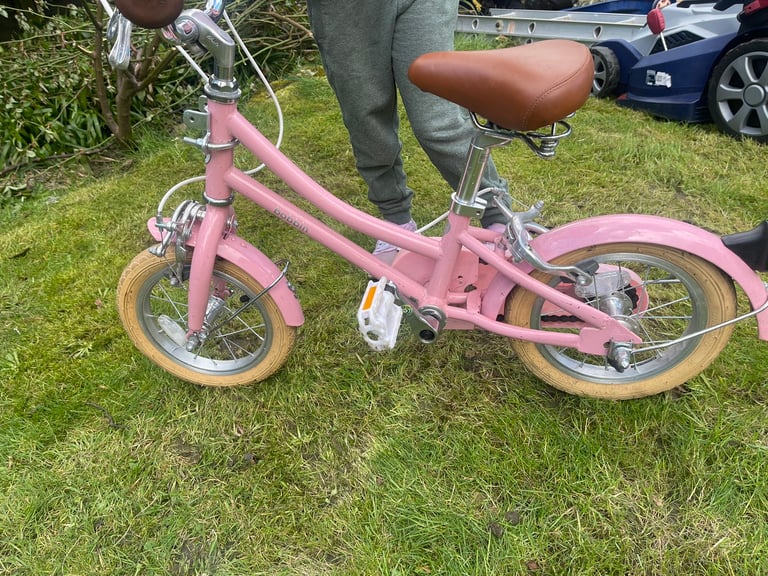 Girls bike