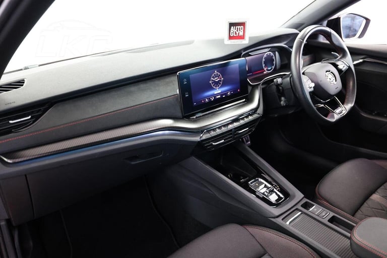 SKODA OCTAVIA 1.4 TSI iV 13kWh vRS DSG Euro 6 (s/s) 5dr 2024