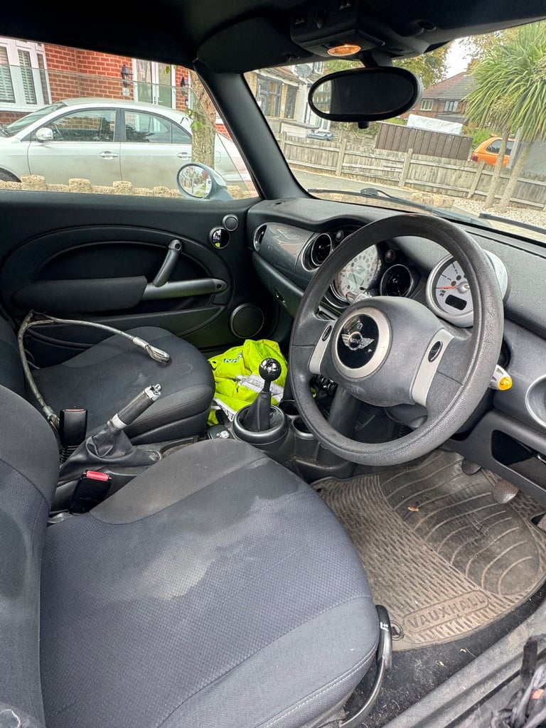 Mini, CONVERTIBLE, Convertible, 2007, Manual, 1598 (cc), 2 doors