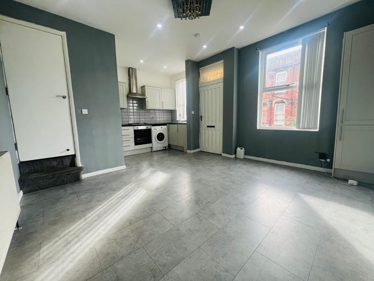 2 Bed House LS8 5** AVAILABLE NOW 