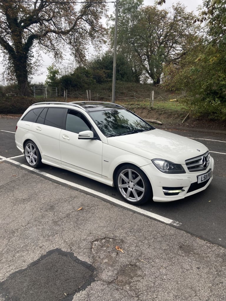 Mercedes-Benz, C CLASS, SPORT AMG BODY STYLING, Semi-Auto, 2143 (cc), BARGAIN