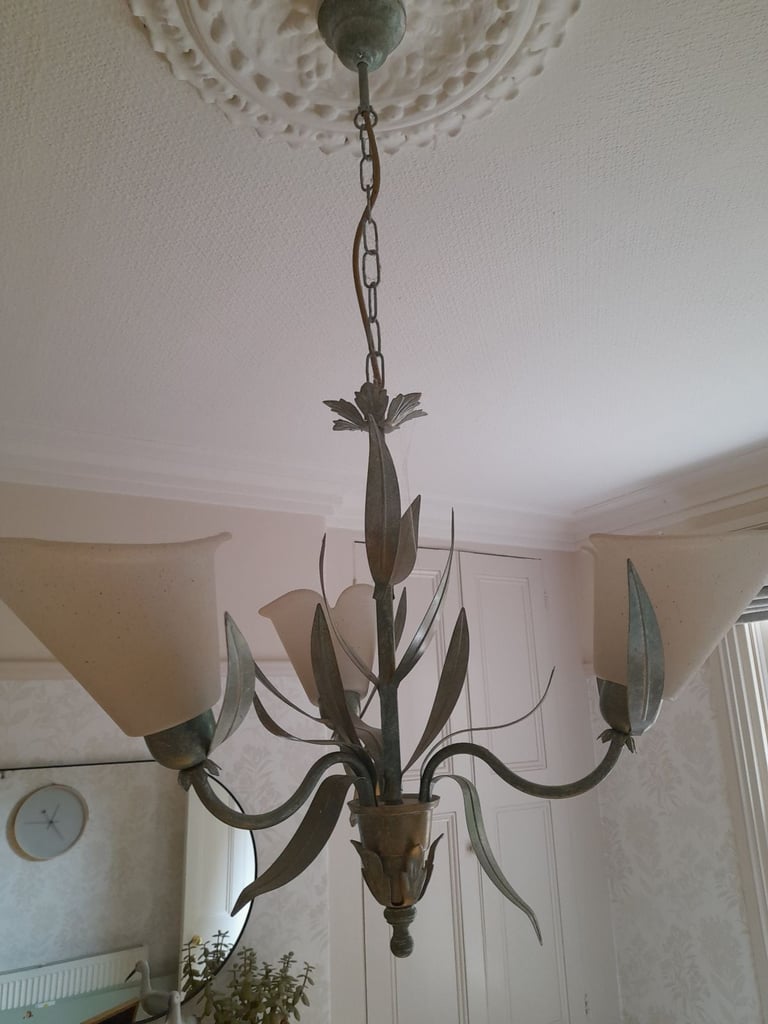 Ceiling pendant light fitting