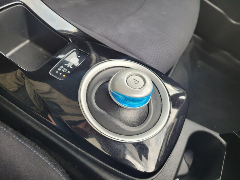 2016 Nissan Leaf 24kWh Acenta Hatchback 5dr Electric Auto (109 bhp) HATCHBACK Electric Automatic