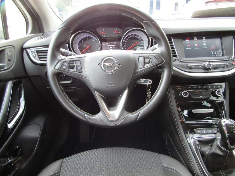 2017 Vauxhall Astra (OPEL) 1.6 CDTi SPORTS TOURER+ EURO 6 (s/s) DIESEL LEFT HAND DRIVE Estate Die...