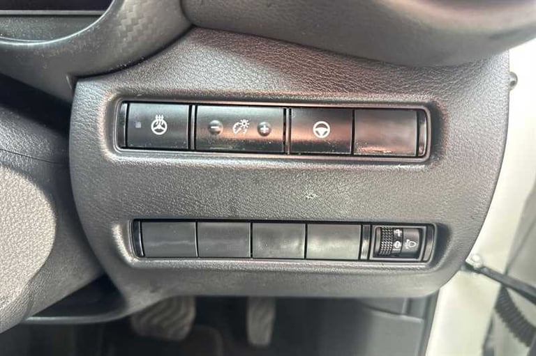 2025 Nissan Juke 1.6 HYBRID TEKNA 5DR AUTO Hatchback Hybrid Automatic