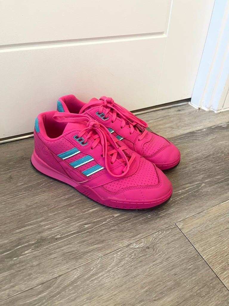 Ladies size 4 bright pink Adidas trainers | in Swindon, Wiltshire | Gumtree