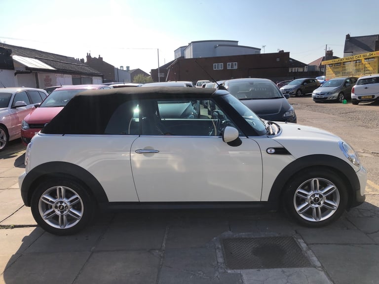 2011 MINI Convertible 1.6 Cooper [122] 2dr CONVERTIBLE Petrol Manual