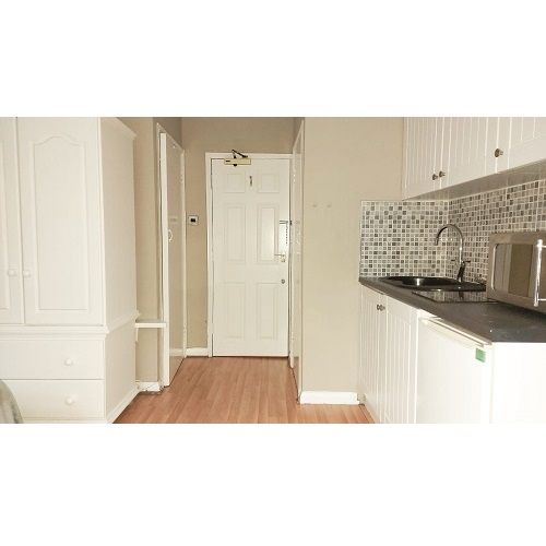 Self-Contained Single Studio in Colville Terrace, Notting Hill/Portobello, W11 2BE *Bills Inc*