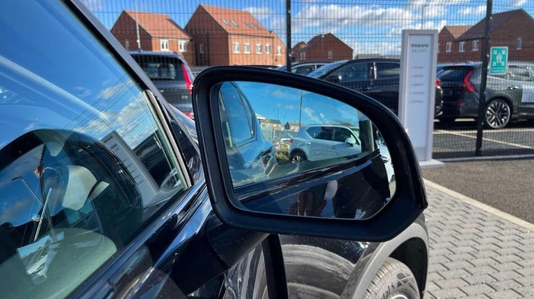 2024 Volvo XC40 Plus B3 Mild hybrid ESTATE Petrol/Electric Hybrid Automatic