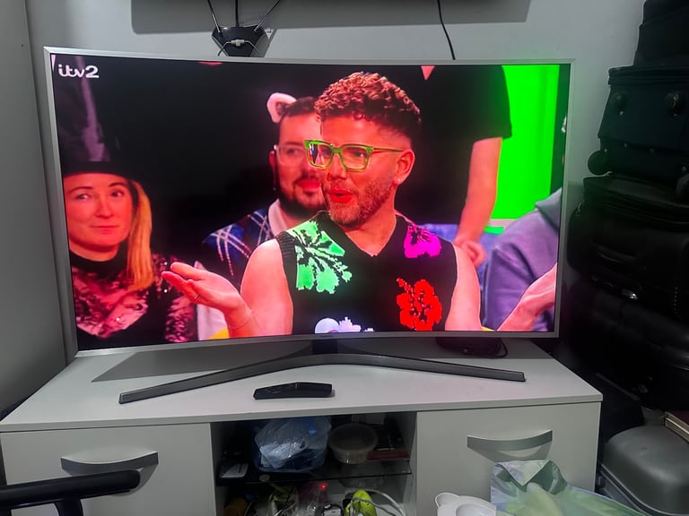 49”SAMSUNG 4k CURVE SMART LED UHDTV 