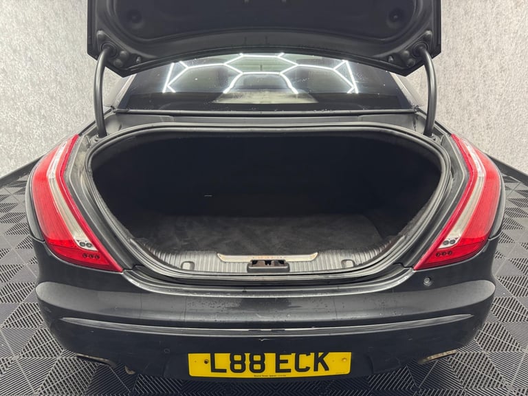 2014 Jaguar XJ 3.0d V6 Premium Luxury Auto Euro 5 (s/s) 4dr SALOON Diesel Automatic