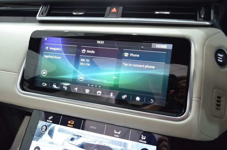 2018 68 LAND ROVER RANGE ROVER VELAR 2.0 D240 R-DYNAMIC SE SUV 5DR DIESEL AUTO 4