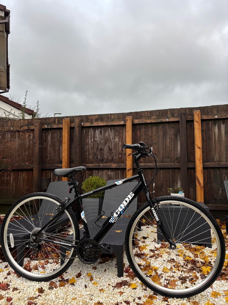 Men’s Lightweight APOLLO Code Hybrid Bike (Fantastic Condition)