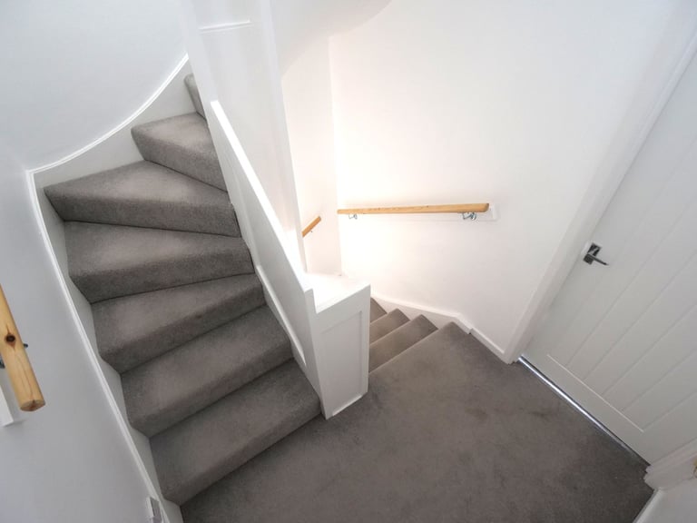 4 bedroom townhouse with garage in Bar Hill near Cambridge  