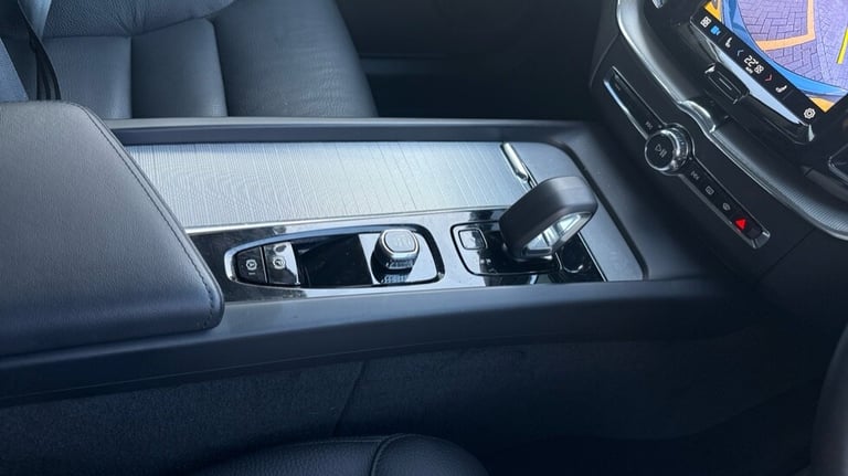 2023 Volvo XC60 Core, B5 AWD mild hybrid, Petrol Estate Petrol Automatic