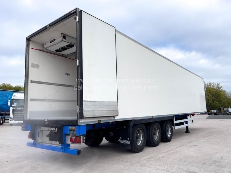 CHEREAU TWIN EVAP TRI AXLE FRIDGE TRAILER 
