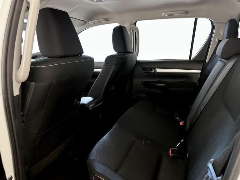 2021 Toyota Hilux Icon D/Cab Pick Up 2.4 D-4D PICK UP DIESEL Manual