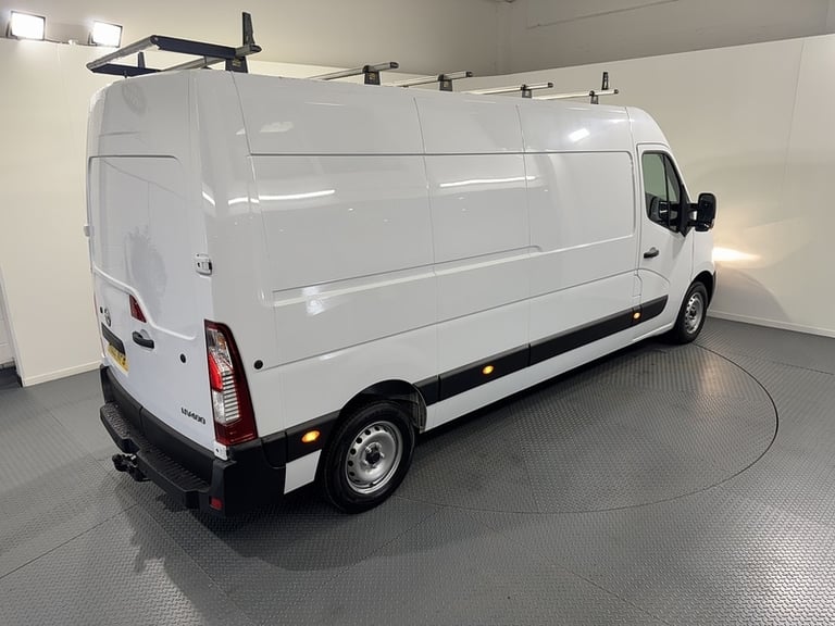 2021 Nissan NV400 dCi 35 Tekna Panel Van Diesel Manual