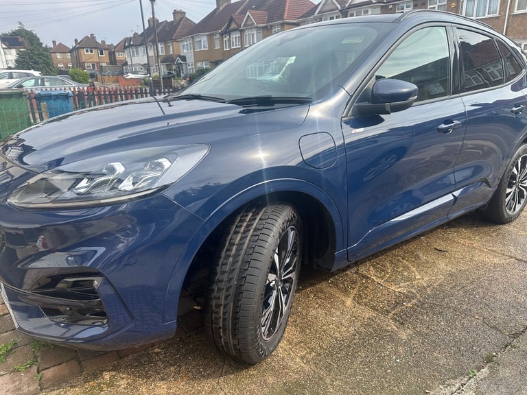 Ford, KUGA, Hatchback, 2022, Other, 2496 (cc), 5 doors