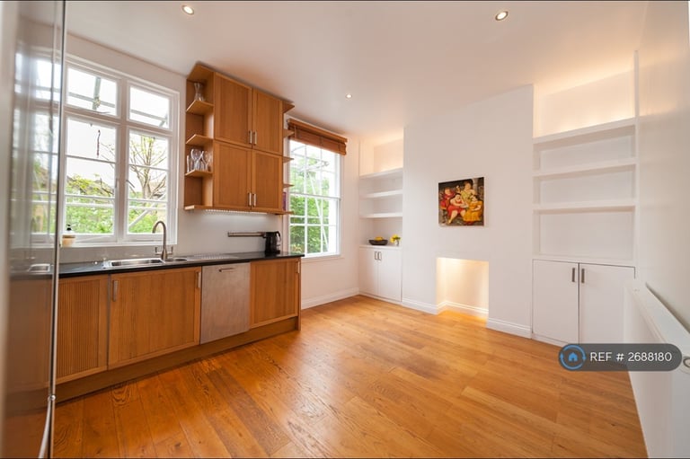 1 bedroom flat in Goldington Crescent, London, NW1 (1 bed) (#2688180)