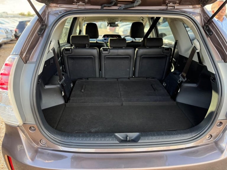 2019 Toyota Prius+ 1.8 VVT-h Excel CVT Euro 6 (s/s) 5dr MPV PETROL/ELECTRIC Automatic