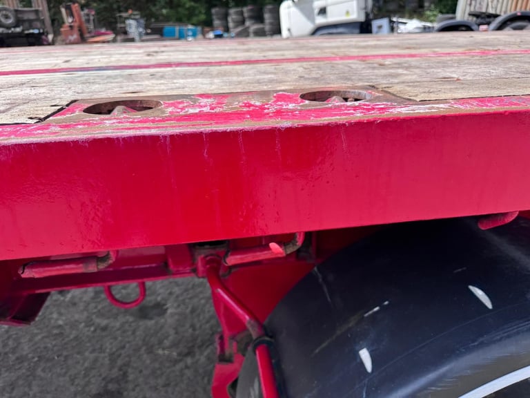Crane Flat bed extender trailer 43ft closed 