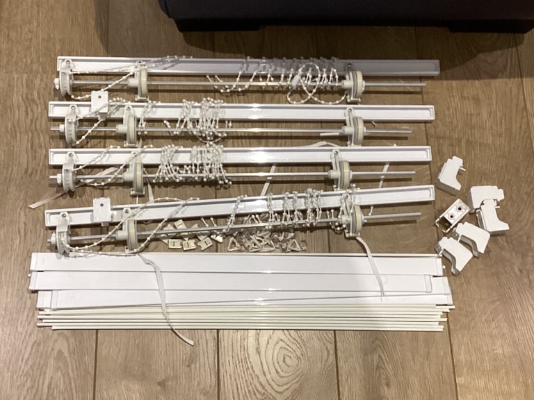 4 x Roman blind kits complete 