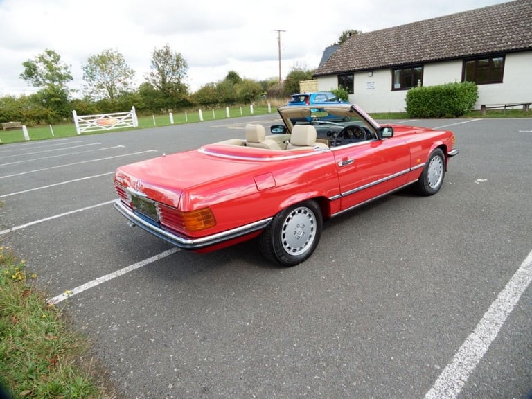 1988 Mercedes-Benz SL 3l 2d  AUTO  188 BHP Convertible Petrol Automatic