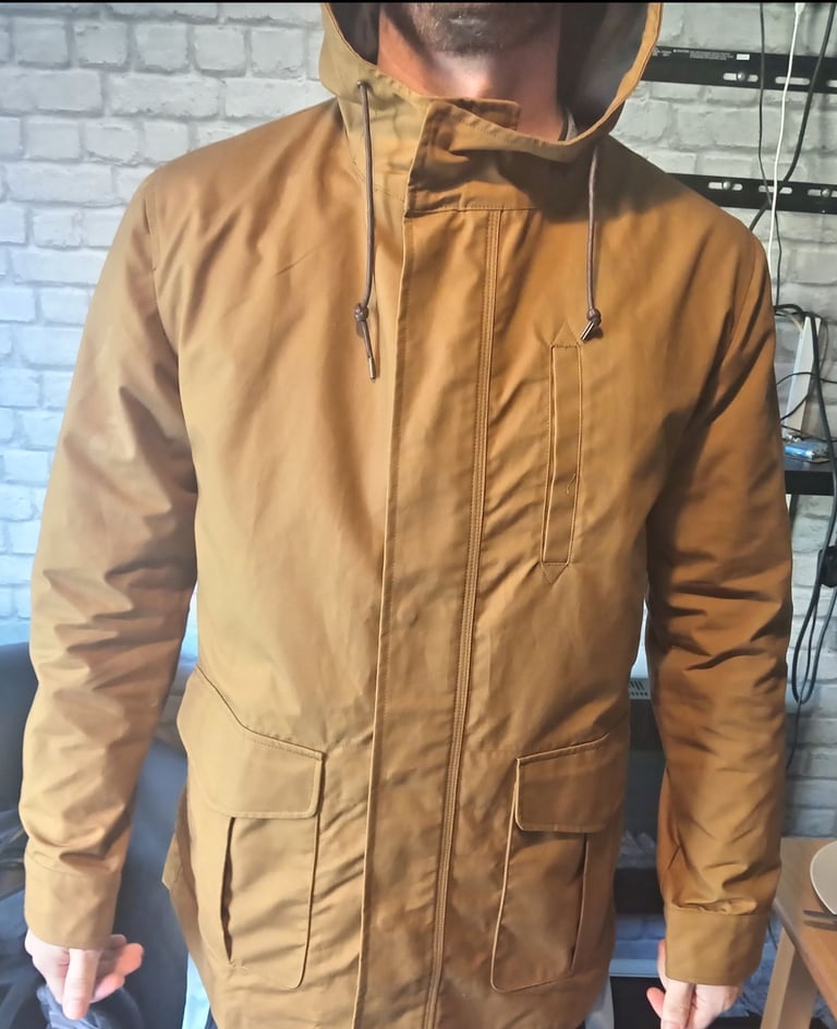 image for British-Made Men’s Raincoat– Waterproof High quality £180 New
