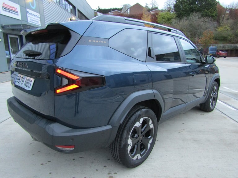  Dacia Bigster 1.2 TCe 140 EXTREME MHEV MILD HYBRID EURO 6 (s/s) LEFT HAND DRIVE  SUV Petrol Manual