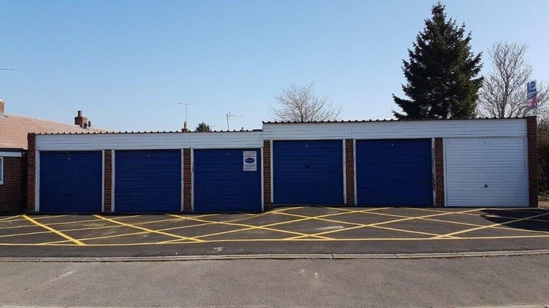 Garage/Parking/Storage to rent: Cuckoo Pen Close, Marlborough SN8 3SB