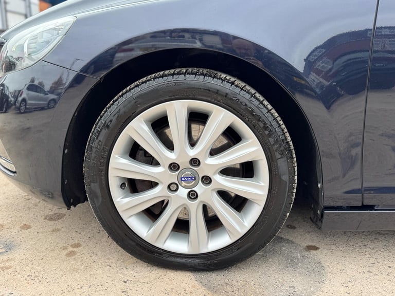 2016 Volvo V40 2.0 D3 SE Lux Nav Euro 6 (s/s) 5dr HATCHBACK Diesel Manual