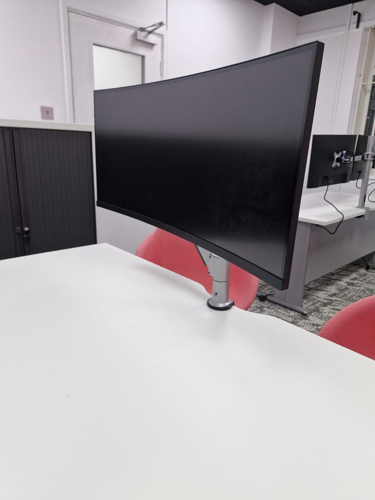 Hp z38c with heavey duty monitor Arm 38 inch curved monitor (3 available)