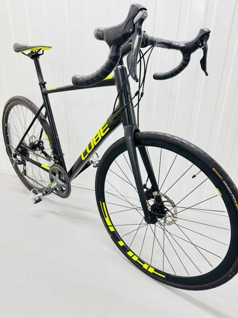 CUBE ATTAIN Size/L Road Bike Tiagra Grouoset Super LW