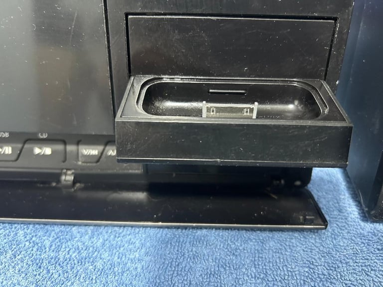 Panasonic SA-EN38 Stereo DAB / FM / CD / USB with Speakers